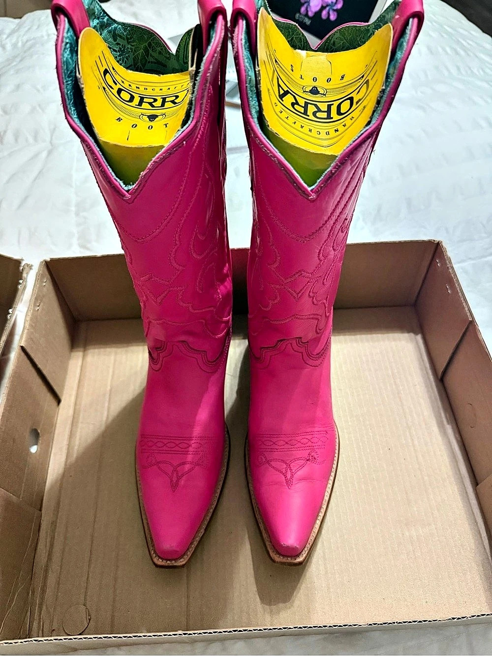 Corral Women's Fuchsia Embroidery Snip Toe Western Boots Fuchsia Embroidery Snip